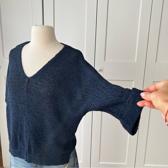 Uniqlo Sweaters - Uniqlo Summer Cotton Navy Sweater sz.S
